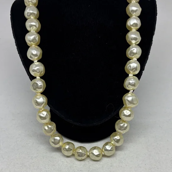 Christian Dior Cream Baroque Pearl Necklace